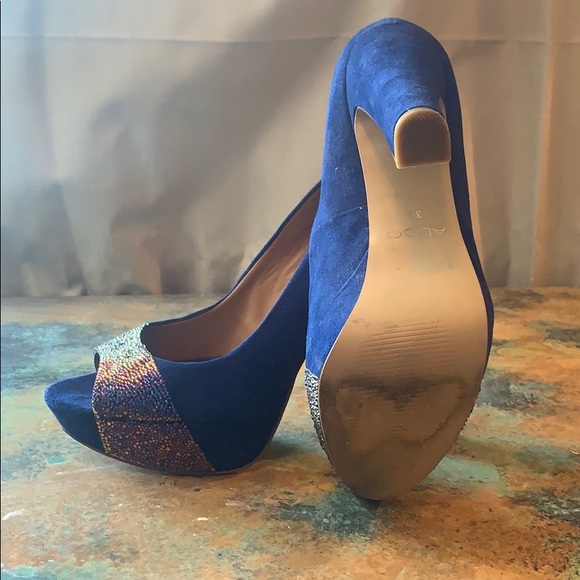 Strassed Heels - Picture 9 of 11